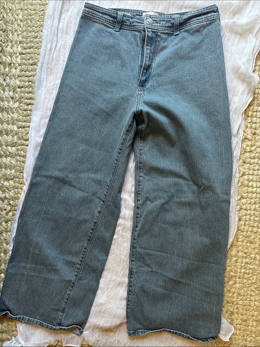 Universal Thread Wide-Leg Jeans
